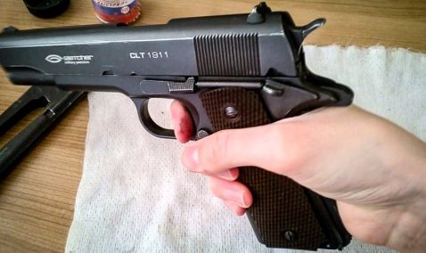 В Кашире мужчина угрожал пистолетом соседу – все закончилось в суде