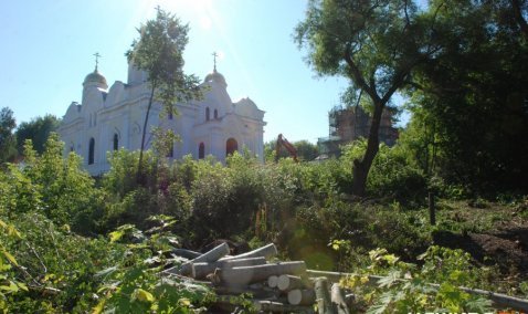 Благоустройство территории вблизи Никитского монастыря
