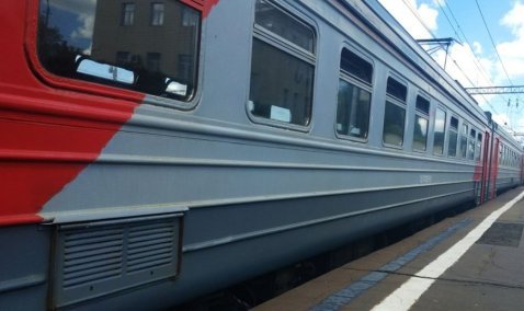 Остановившийся грузовой состав внес коррективы в расписание каширских электричек