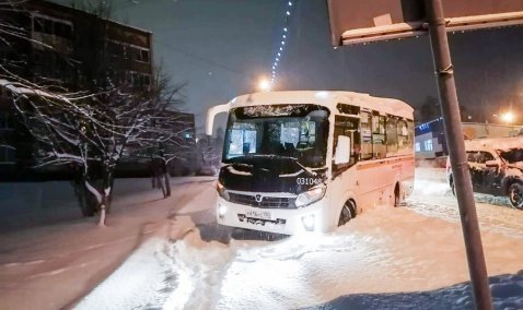 Кашира в снежных тисках: аварии, пробки и самые сильные осадки в Подмосковье