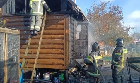 Под Каширой ликвидировали пожар в бане и хозблоке