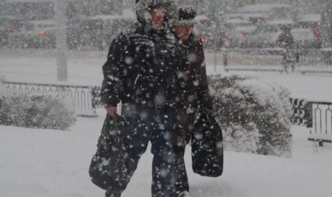 На смену  ледяному дождю пришел снегопад