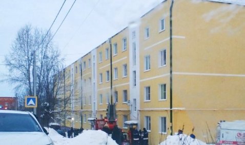 В доме на улице С.Ионова в Кашире-2 горит квартира