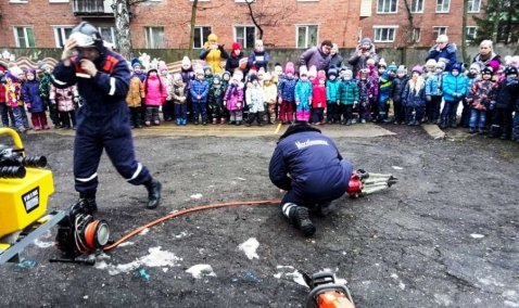 Каширские спасатели провели учебные тренировки в дошкольных учреждениях городского округа Кашира