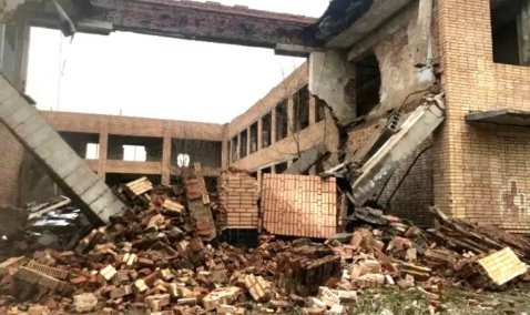 В Зендиково частично обрушилось здание бывшего Дома культуры