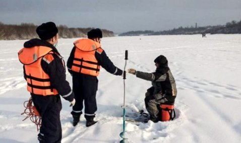 Толщина льда на Оке в Кашире по-прежнему остается критической