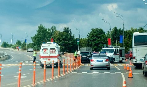 Автомобили Lexus и SKODA столкнулись в Кашире в районе «Гофрона»