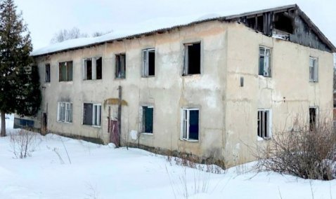 В Топканово избавились от аварийной расселенной двухэтажки