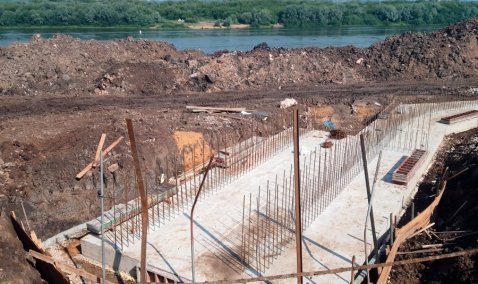 Подпорная стена и основания под дорожки: как продвигается благоустройство набережной в Кашире