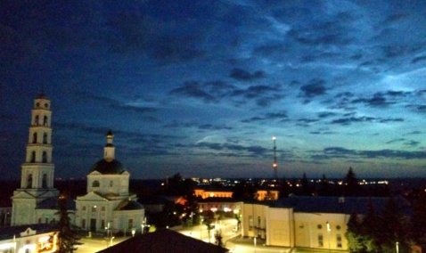 Каширяне могут любоваться необычным природным явлением – серебристыми облаками