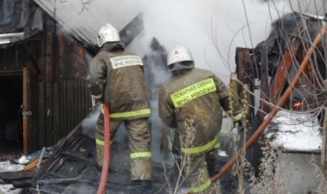 На станции Кашира произошел пожар в жилом доме