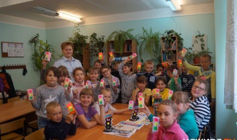 Урок дорожной грамотности для учеников Барабановской школы провели инспекторы ГИБДД