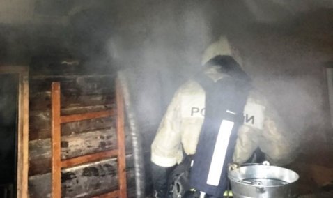 На Центролите прошлой ночью загорелась хозпостройка