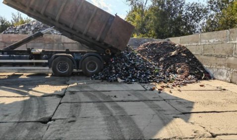 Нелегальную свалку и перегрузку отходов выявили в промзоне Каширы