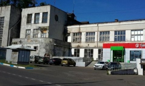 Половина здания бывшего ресторана «Центральный» в Кашире-2 выставлена на продажу