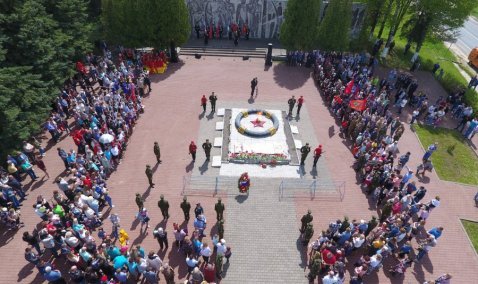 В поселке Зендиково прошел митинг в честь 73-й годовщины Победы