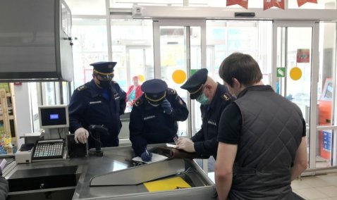 Каширские спасатели и полицейские в ходе рейда выявили нарушения в работе торговых объектов