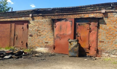 Пожар в гараже на станции Кашира тушили около двух часов