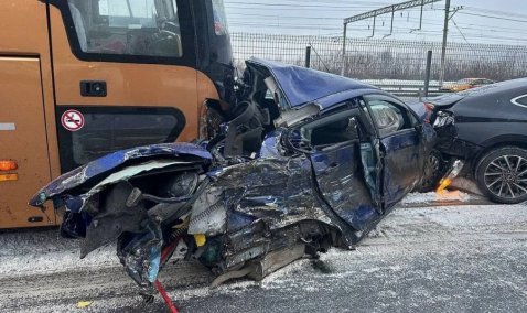 Около 20 машин столкнулись на М-4 «Дон»: движение в сторону Москвы ограничено