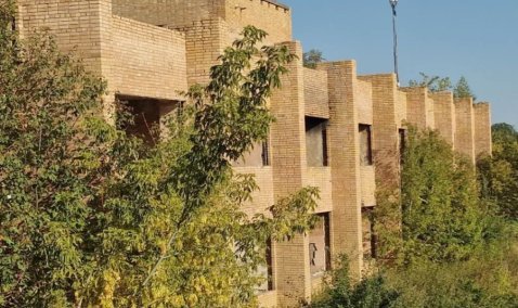 В Кашире пытаются продать заброшенное здание Новоселковского ДК