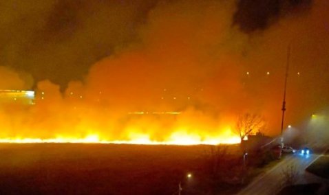 Жители Каширы-3 наблюдают огромное зарево от пожара