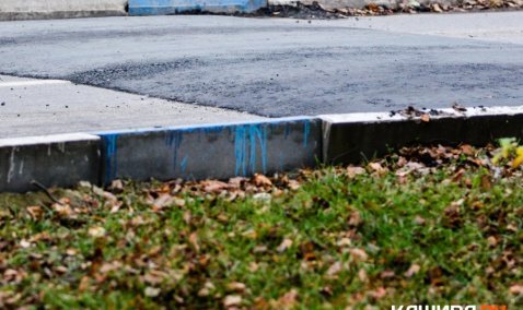 Обустройство новых «лежачих полицейских» полным ходом идет в Кашире