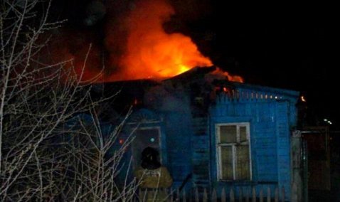 Ночью в деревне под Каширой загорелся частный дом