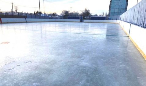 Первые ледовые катки начали заливать в городском округе Кашира