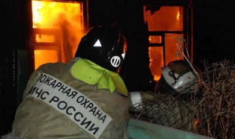 Жилой дом загорелся прошлой ночью в деревне Тарасково