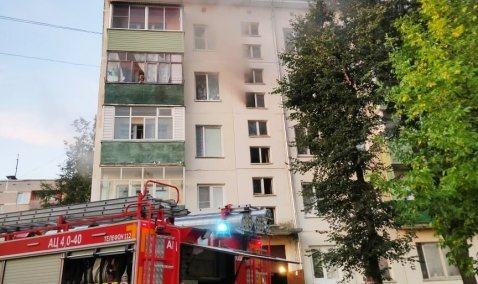 Кухня и прихожая пострадали в результате пожара в квартире в Кашире-2