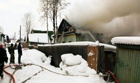 Почти 5 часов длилась ликвидация пожара в жилом доме в деревне Завалье-1