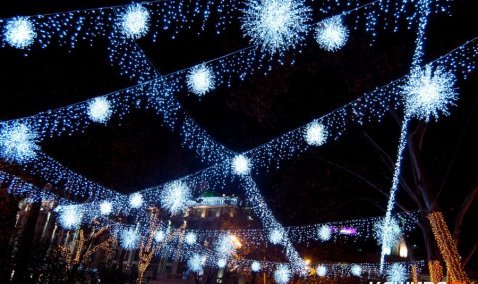 Улицы Ожерелья засверкают праздничными огнями