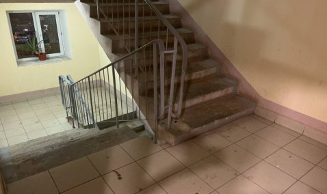 Чисто там, где убирают: жители Каширы-2 негодуют по поводу отсутствия уборки подъездов