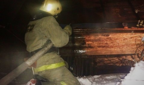 На станции Кашира по соседству с Домом Щукина сгорела баня