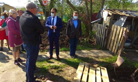 Аварийная служба Подмосковья разбиралась с проблемой жителей Каширы-1, оставшихся без холодной воды