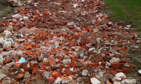 Строительный мусор с бывшего больничного комплекса Каширы пошел на укладку дороги в городском округе Ступино?