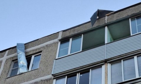 Сорванная кровля и поврежденные автомобили: чем обернулась для Каширы вчерашняя стихия