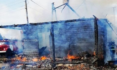 В СНТ под Ожерельем горел дачный дом