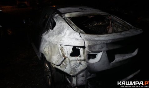 В деревне Кокино ночью загорелся автомобиль