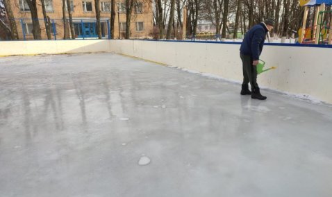 Ледовые катки заливают в городском округе Кашира