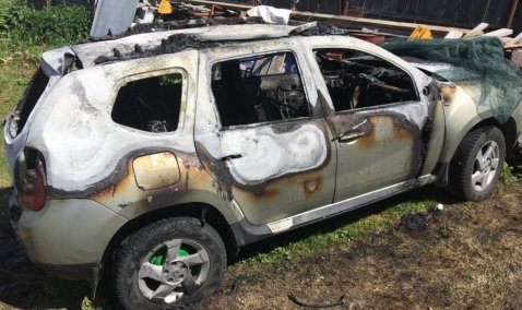 Автомобиль «Renault Duster» сгорел в деревне Тарасково