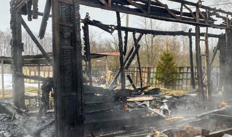 Неисправность печного оборудования привела к пожару в дачном доме под Каширой, где пострадал человек