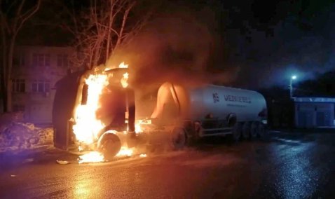 Пожарные в Кашире предотвратили взрыв газовых баллонов на территории комбикормового завода