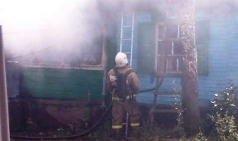 Пожар в садовом доме ликвидировали в районе деревни Злобино