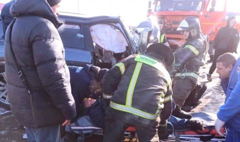 Лобовое столкновение и госпитализация женщины: подробности ДТП под Каширой