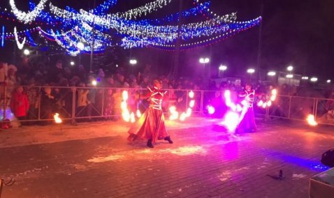 Дед Мороз и Снегурочка, огненное шоу – в первый день зимы в Кашире зажгут новогоднюю елку