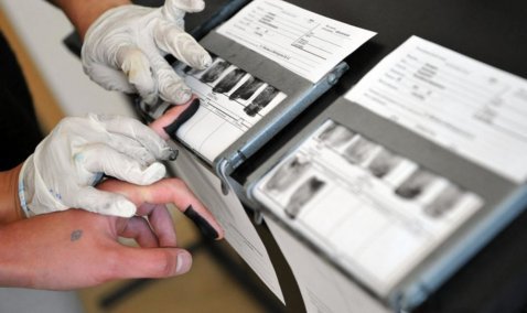 Добровольная сдача отпечатков пальцев