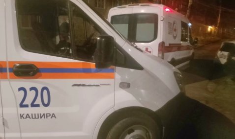 Спасатели в Кашире помогли медикам доставить в больницу тяжелобольную пенсионерку