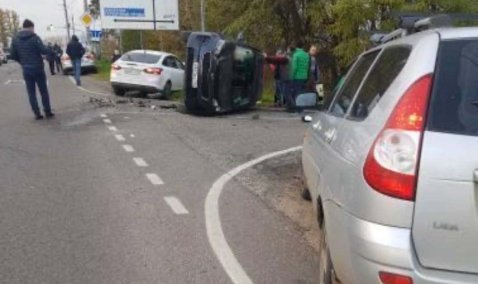 Автомобили KIA и Ford столкнулись в районе улицы Пушкарской в Кашире