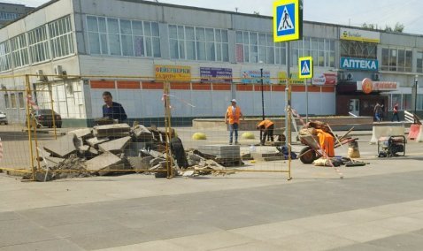 На Садовой возобновились работы по благоустройству